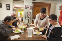 Chez Noel Gabant, famille d'accueil pour personnes souffrant d'handicap, pour le Conseil departemental de l'Ain. Coutelieu, Ain.